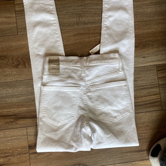 Madewell 10" High-Rise Skinny Jeans in Pure White - Picture 8 of 9